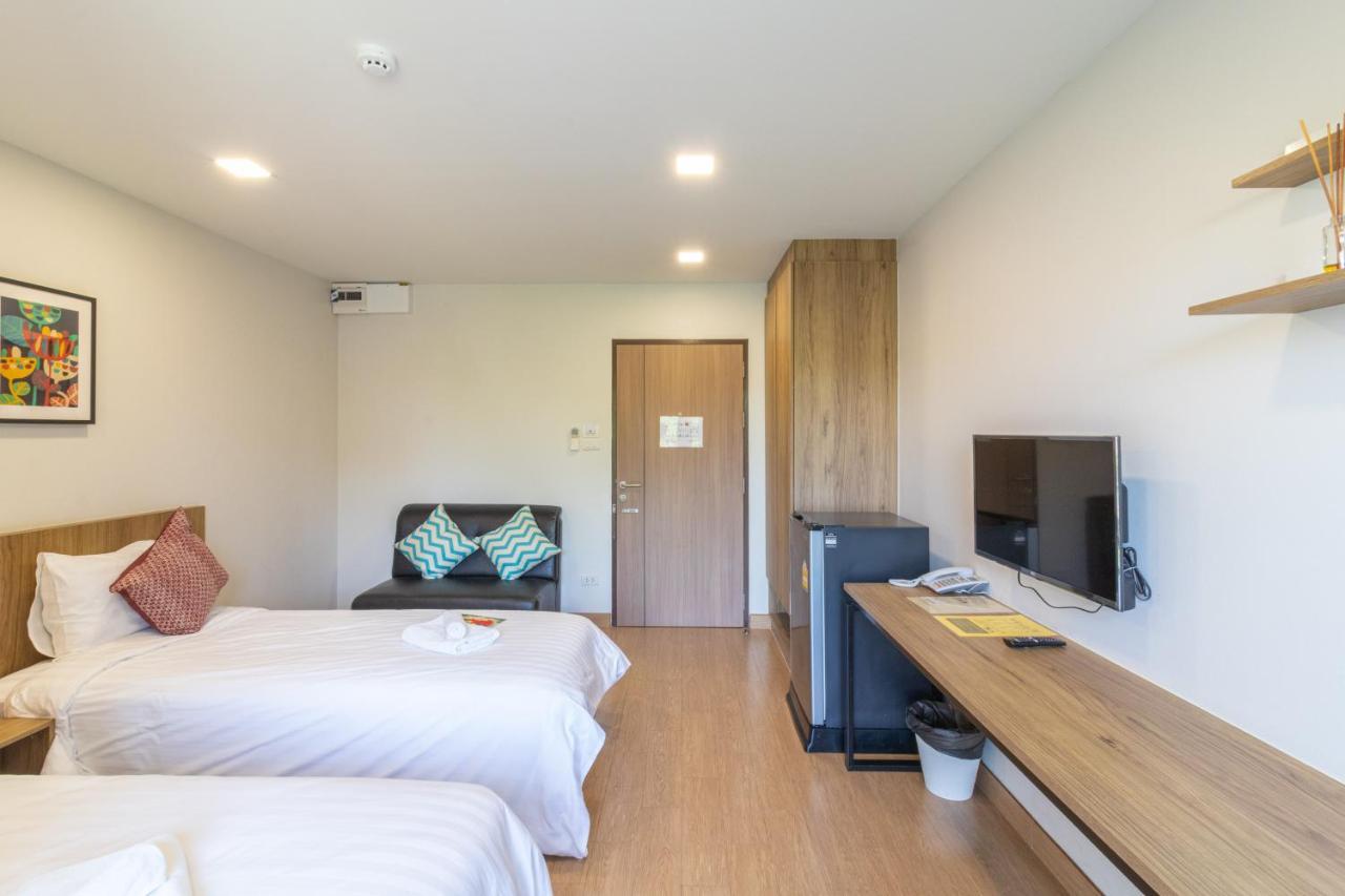 Casa Luxe Hotel And Resident Банкок Екстериор снимка