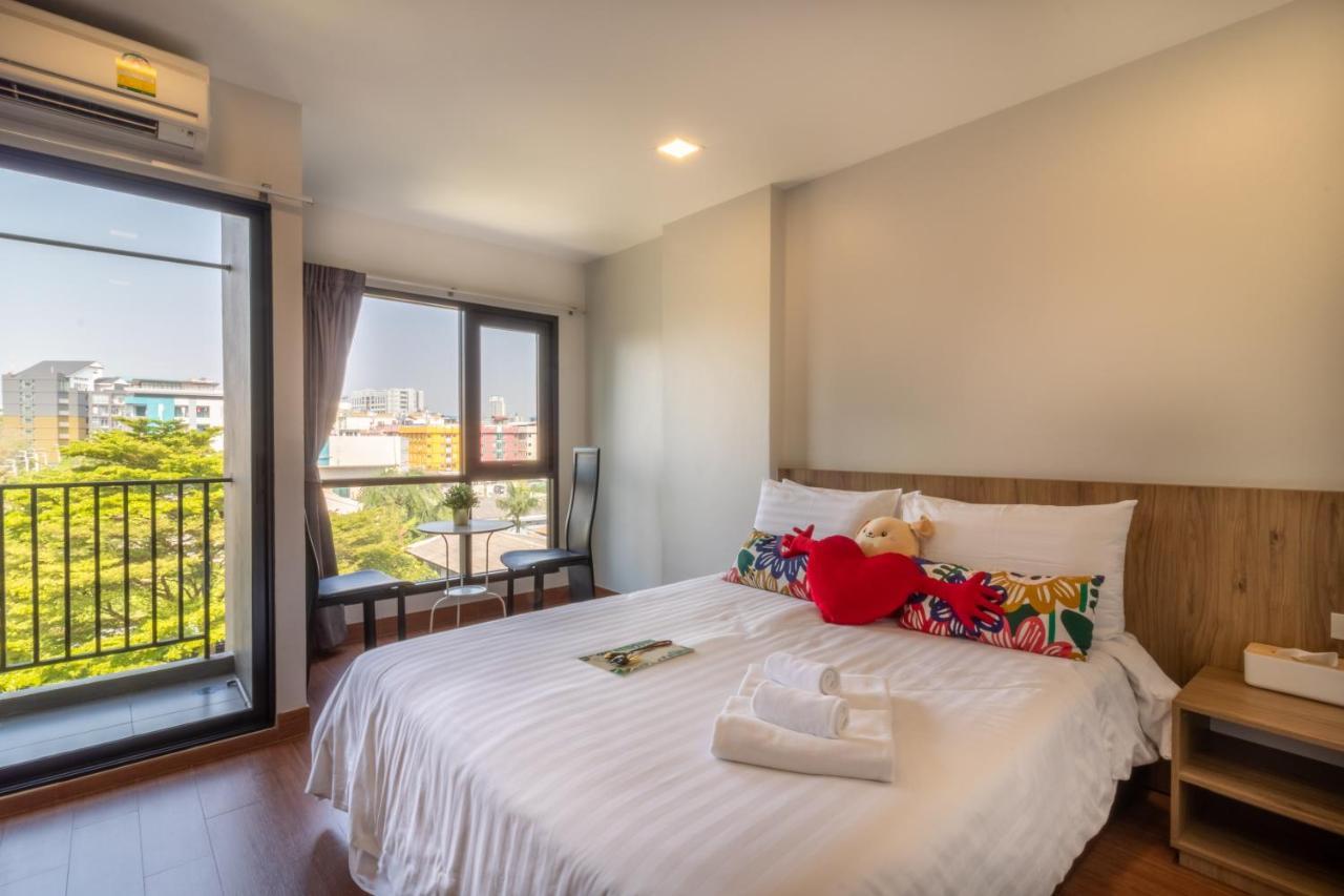Casa Luxe Hotel And Resident Банкок Екстериор снимка