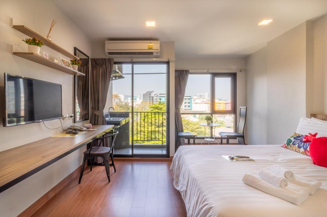 Casa Luxe Hotel And Resident Банкок Екстериор снимка