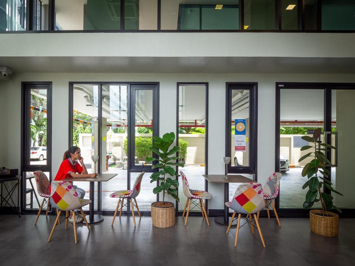 Casa Luxe Hotel And Resident Банкок Екстериор снимка