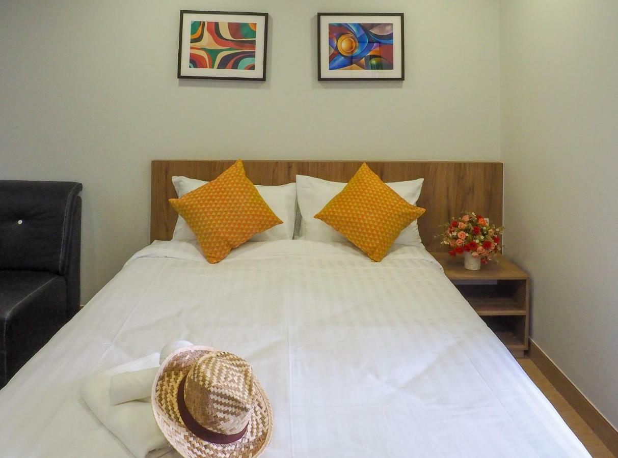 Casa Luxe Hotel And Resident Банкок Екстериор снимка
