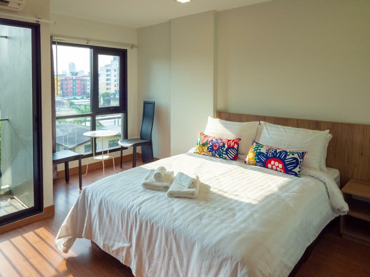 Casa Luxe Hotel And Resident Банкок Екстериор снимка