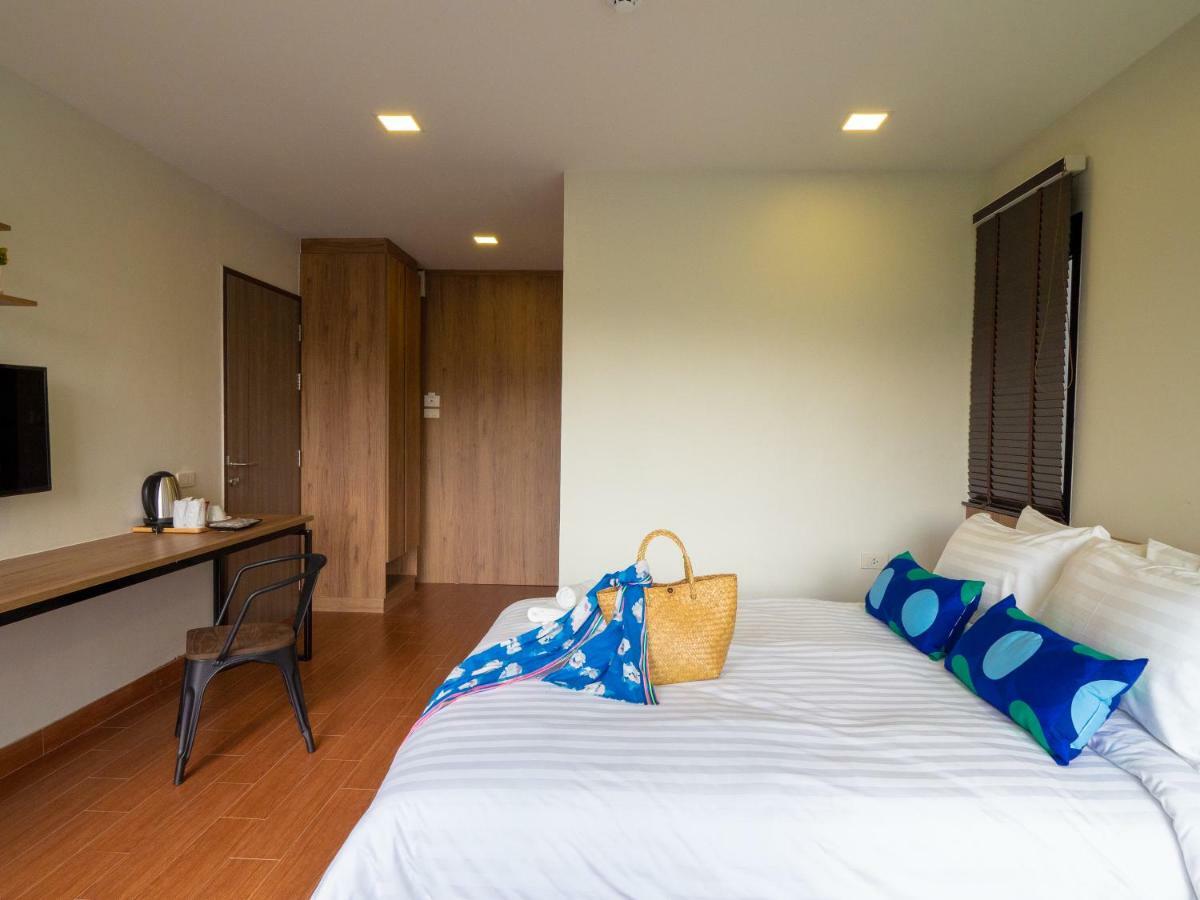 Casa Luxe Hotel And Resident Банкок Екстериор снимка