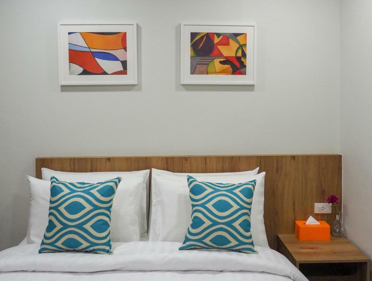 Casa Luxe Hotel And Resident Банкок Екстериор снимка